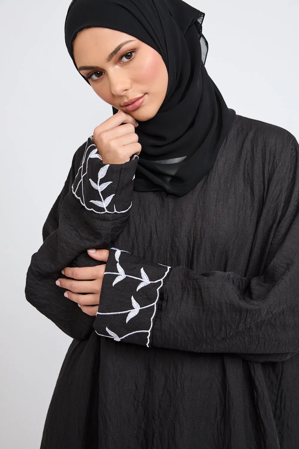 Premium Dahlia Embroidered Open Abaya - Black